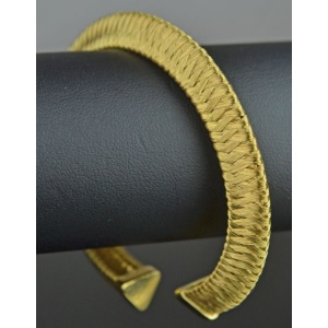 Sprung  flexible bangle cuff