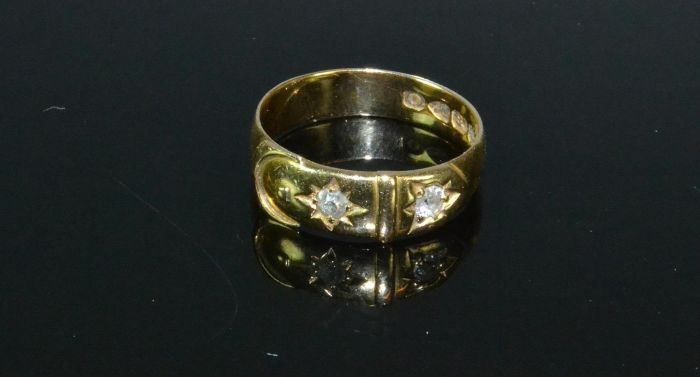 18ct Yellow Gold & Diamond Antique Ring