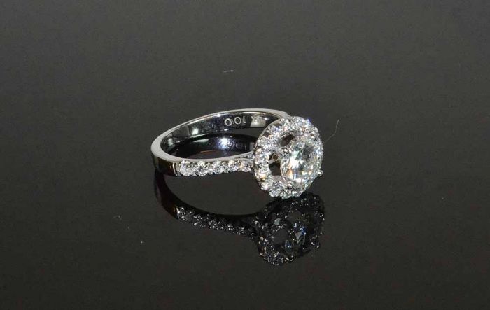 18ct White Gold 1ct Diamond Halo Ring