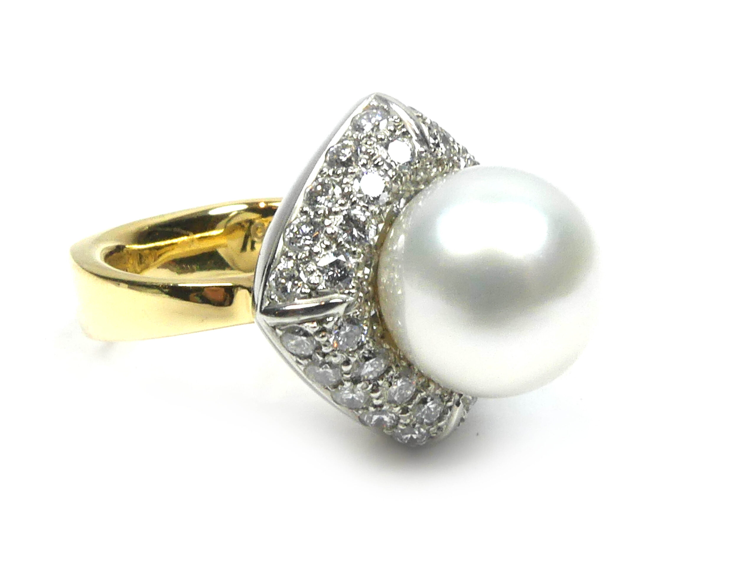 Kailis Pearl and Diamond Ring