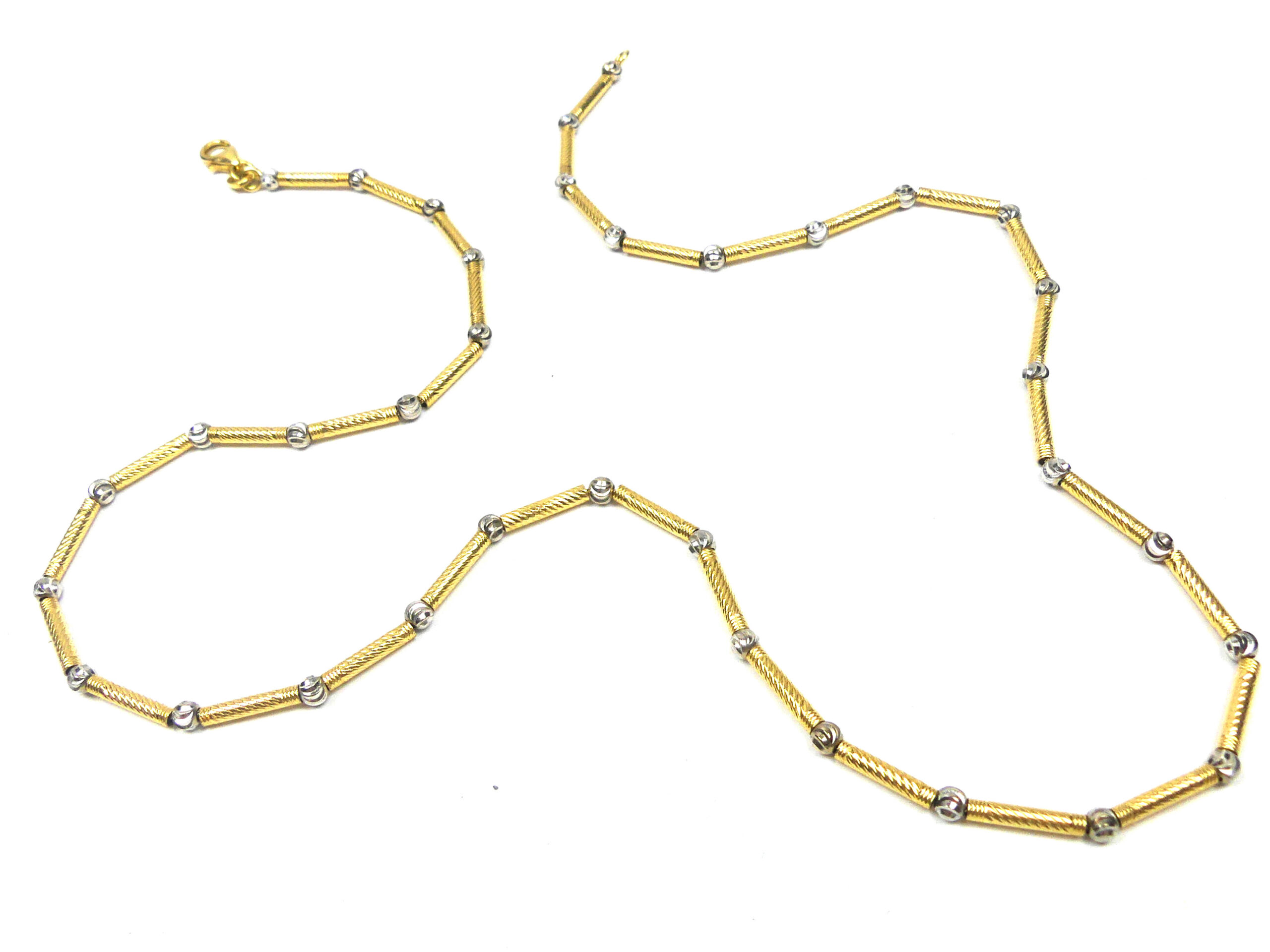 An 18ct Necklet